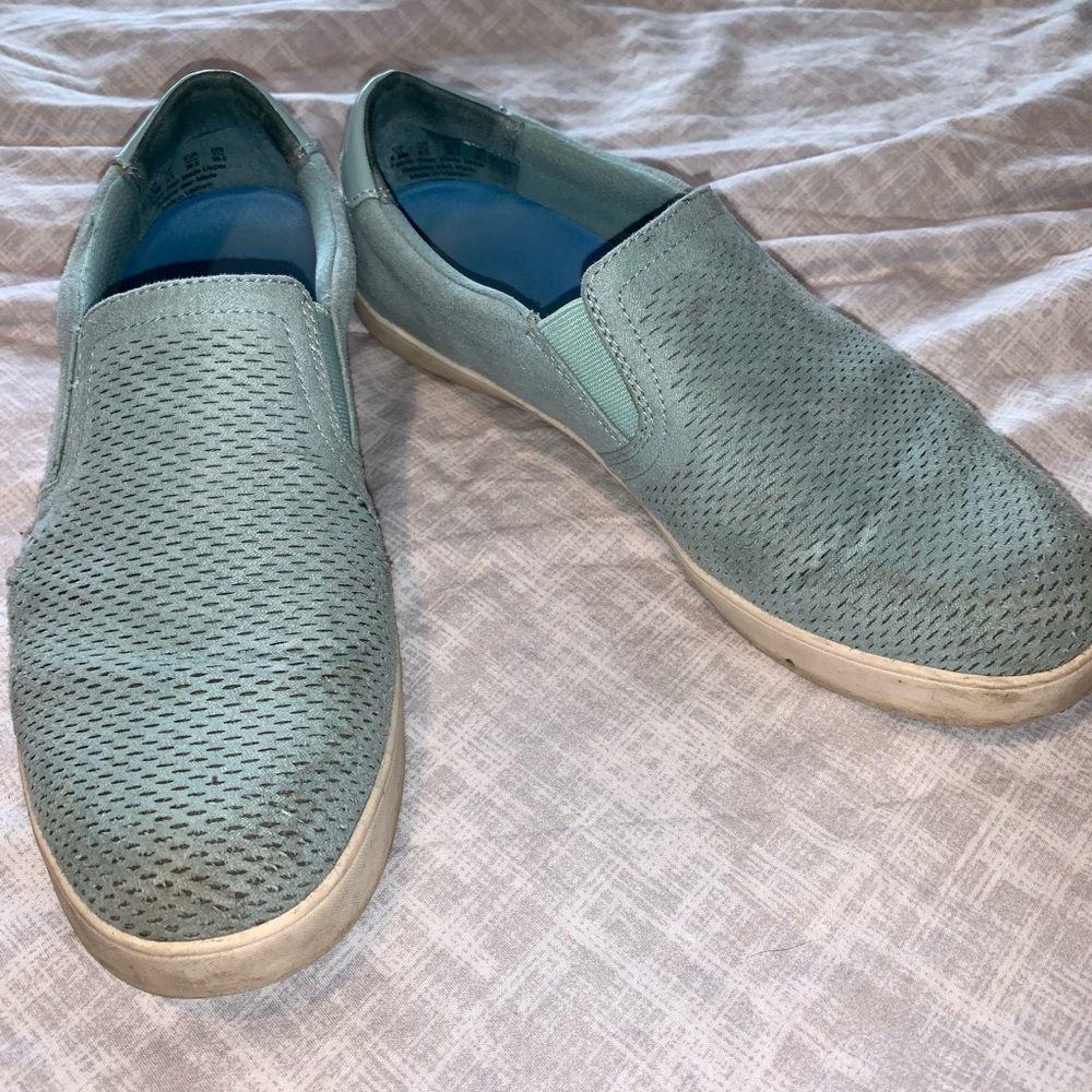 DR SCHOLLS slip ons